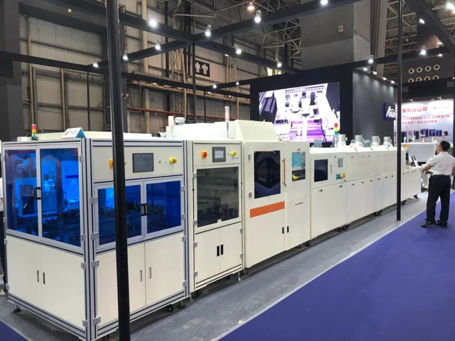 人生就是搏坚持自主创新，多部设备首次公开亮相 | 电子制造自动化展报道